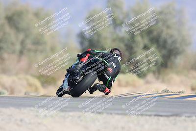 media/Oct-04-2025-CVMA (Sat) [[408bcdd6e4]]/Race 13-Amateur Supersport Open/